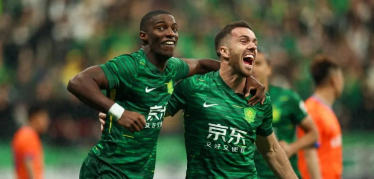 拜仁因球迷燃放烟火被罚，欧冠主场部分看台关闭