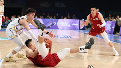 圆神闪击难救主，费兰半场帽子戏法，巴萨5-3贝蒂斯豪取六连胜